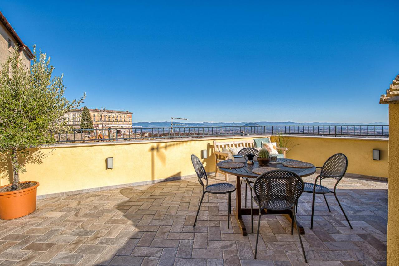 Casa Checca Appartamenti Per Vacanze Caprarola Kültér fotó
